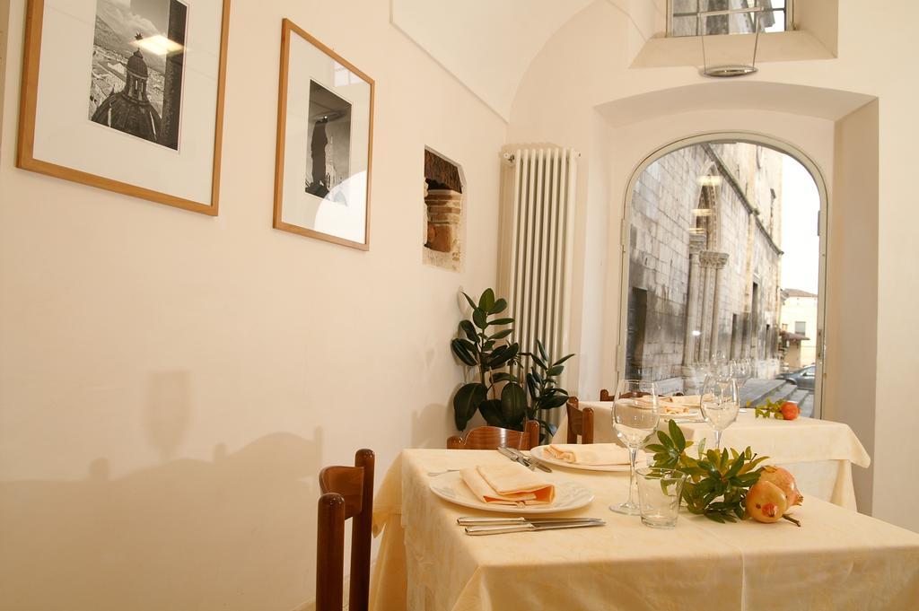 La Locanda Di Gino ซุลโมนา ภายนอก รูปภาพ