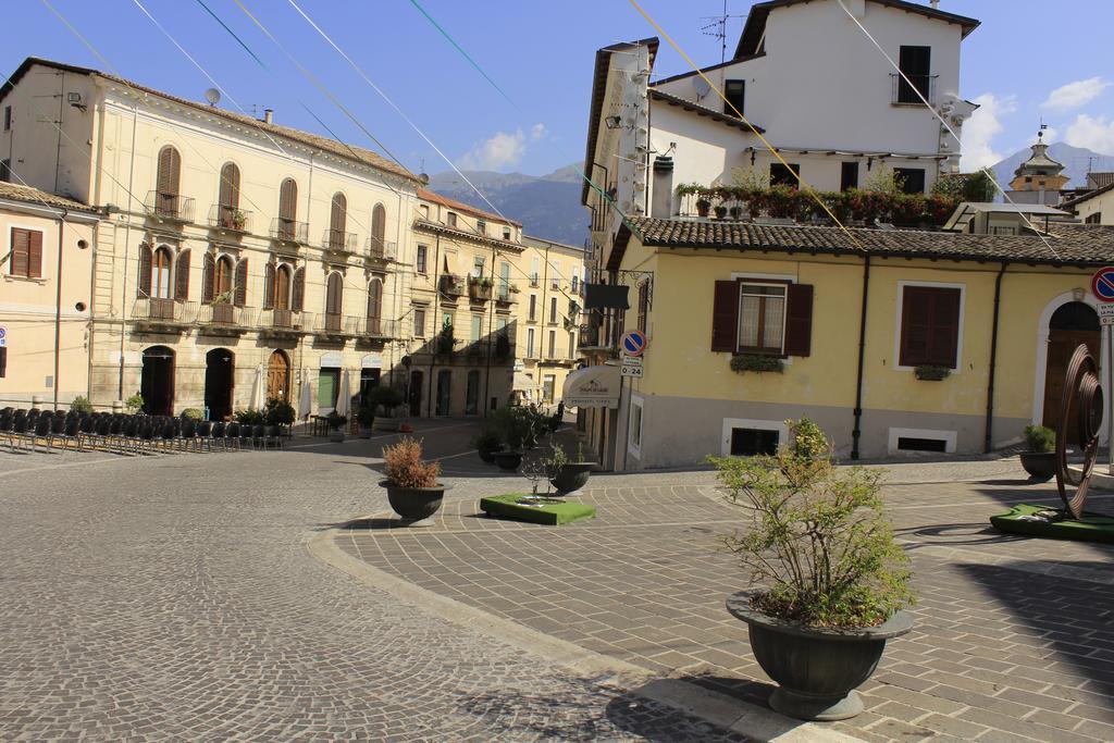 La Locanda Di Gino ซุลโมนา ภายนอก รูปภาพ